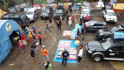 Penanaman Pohon dan Donasi di Kampung Cipta Gelar