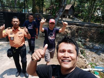 Pembuatan aliran air Desa Bojong Kelapa Nunggal