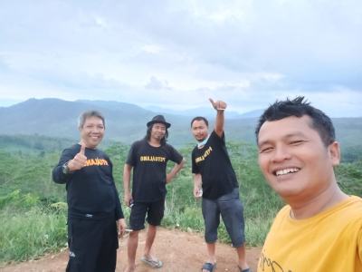 Membangun jembatan dan meresmikan jembatan sibarano di cipta gelar sukabumi