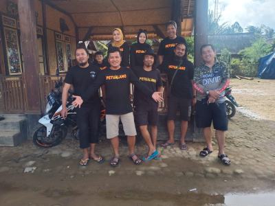 Membangun jembatan dan meresmikan jembatan sibarano di cipta gelar sukabumi