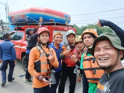 Respon dayung patah ( hanyut di sungai)