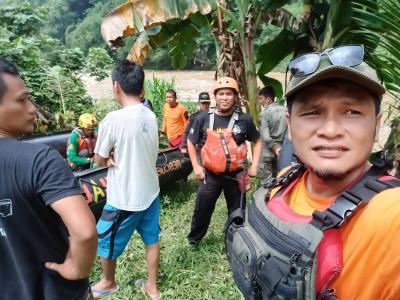 Respon dayung patah ( hanyut di sungai)