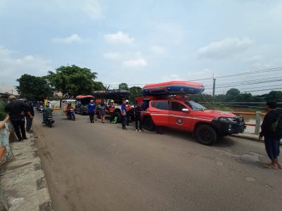 Respon dayung patah ( hanyut di sungai)